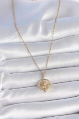 316L Çelik Gold Renk Zincir Zirkon Taşlı Pusula Model Kadın Kolye