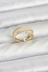 Pirinç Gold Renk Sıralı Baget Zirkon Taşlı Kadın Yüzük