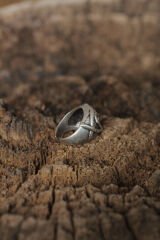 Ayarlanabilir Kuru Kafa Tasarımlı Erkek Yüzük