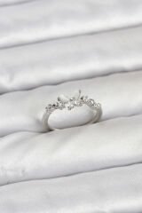 Kelebek Model Gümüş Renk Pirinç Kadın Yüzük