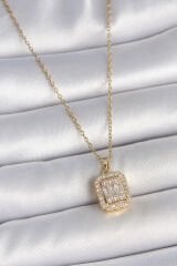 316L Çelik Gold Renk Zincir Kare Zirkon Taş Model Kadın Kolye
