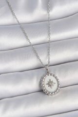 316L Çelik Gümüş Renk Zincir Beyaz Mineli Kutup Yıldız İşlemeli Madalyon Model Kadın Kolye