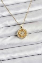 316L Çelik Zincir Gold Renk Kutup Yıldızı Kapaklı Model Kadın Kolye