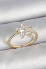 Pirinç Gold Renk Zirkon Taşlı Yıldız Model Ayarlanabilir Kadın Yüzük