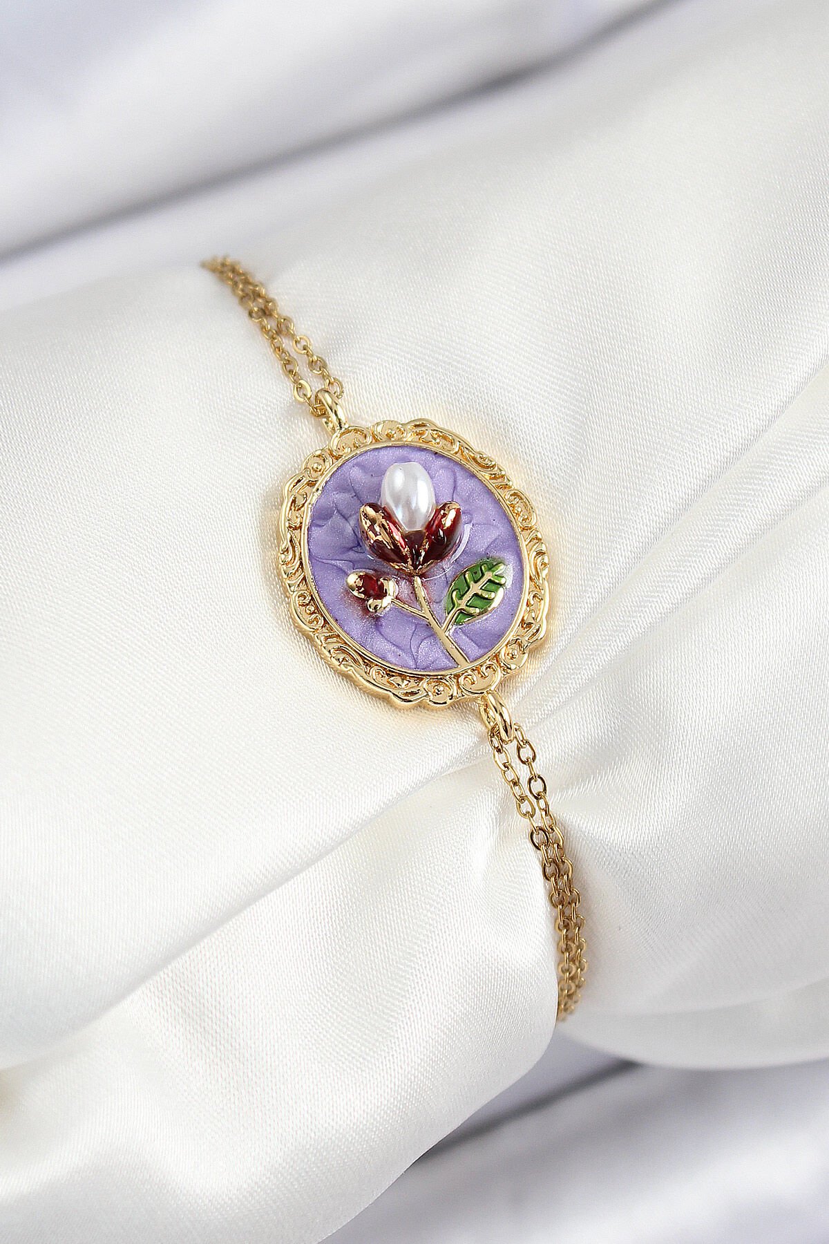 316L Çelik Zincir Mor Mineli Sanatsal Portre İnci Detaylı Lale Model Gold Renk Kadın Bileklik