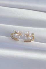 Pirinç Gold Renk Zirkon Taşlı Kıvrımlı İnci Çiçek Küpe