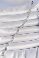 Pirinç Gümüş Renk Su Yolu Zirkon Taşlı Model Kadın Bileklik