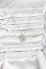 316L Çelik Zincir Gümüş Renk Lotus Model Zirkon Taşlı Kadın Kolye