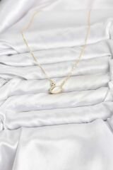 Pirinç Gold Renk Kuğu Model Kadın Kolye