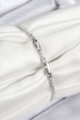 Pirinç Zirkon Taşlı Yıldız Model Gümüş Renk Kadın Bileklik