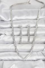 Gümüş Renk Zirkon Taşlı Kadın Kolye Küpe Seti