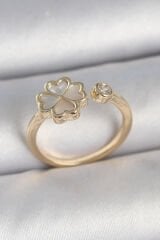 Pirinç Gold Renk Beyaz Mineli Yonca Model Zirkon Taş Detay Ayarlanabilir Kadın Yüzük