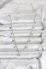 Pirinç Gümüş Renk Zirkon Taşlı Çiçek Model Kadın Kolye