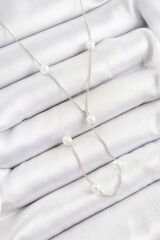 316L Çelik İnci Figürlü Y Model Gümüş Renk Kadın Kolye