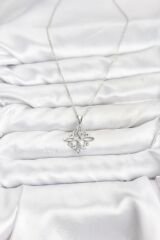 316L Çelik Zincir Gümüş Renk Sonsuzluk Model Zirkon Taşlı Kadın Kolye