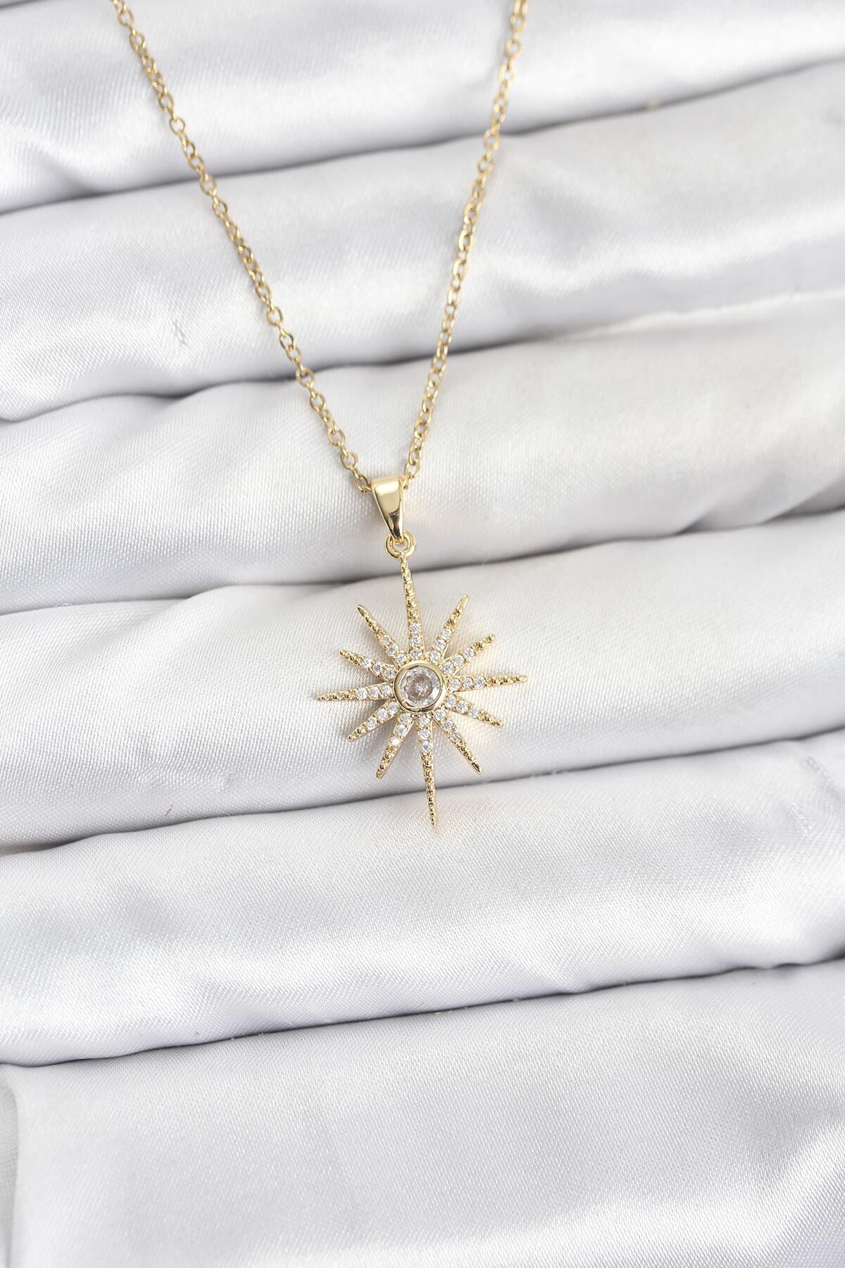 316L Çelik Zincir Gold Renk Kutup Yıldızı Model Zirkon Taşlı Kadın Kolye