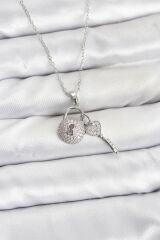 316L Çelik Zincir Gümüş Renk Kilit Anahtar Model Zirkon Taşlı Kadın Kolye