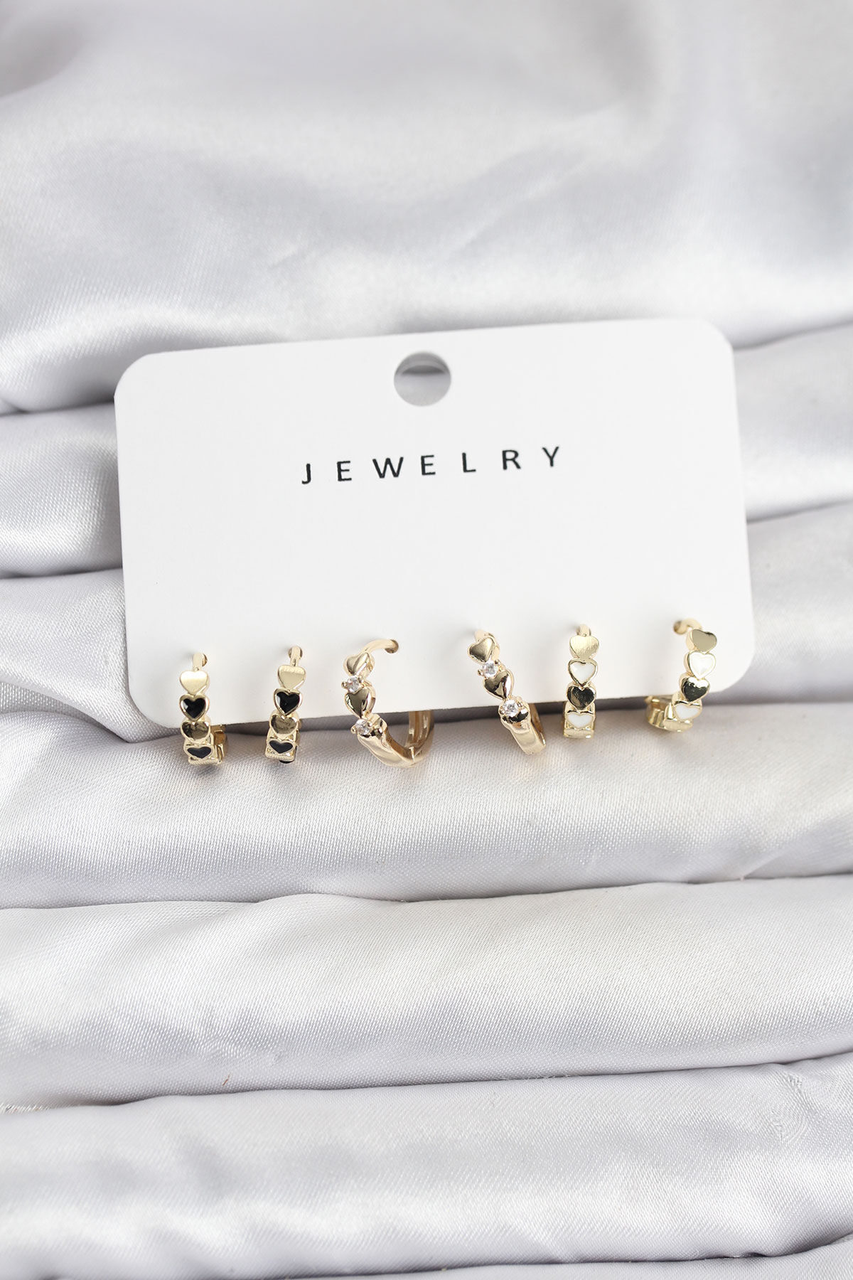 Gold Renk Pirinç Minimal Kalp Detaylı Kadın Küpe Seti