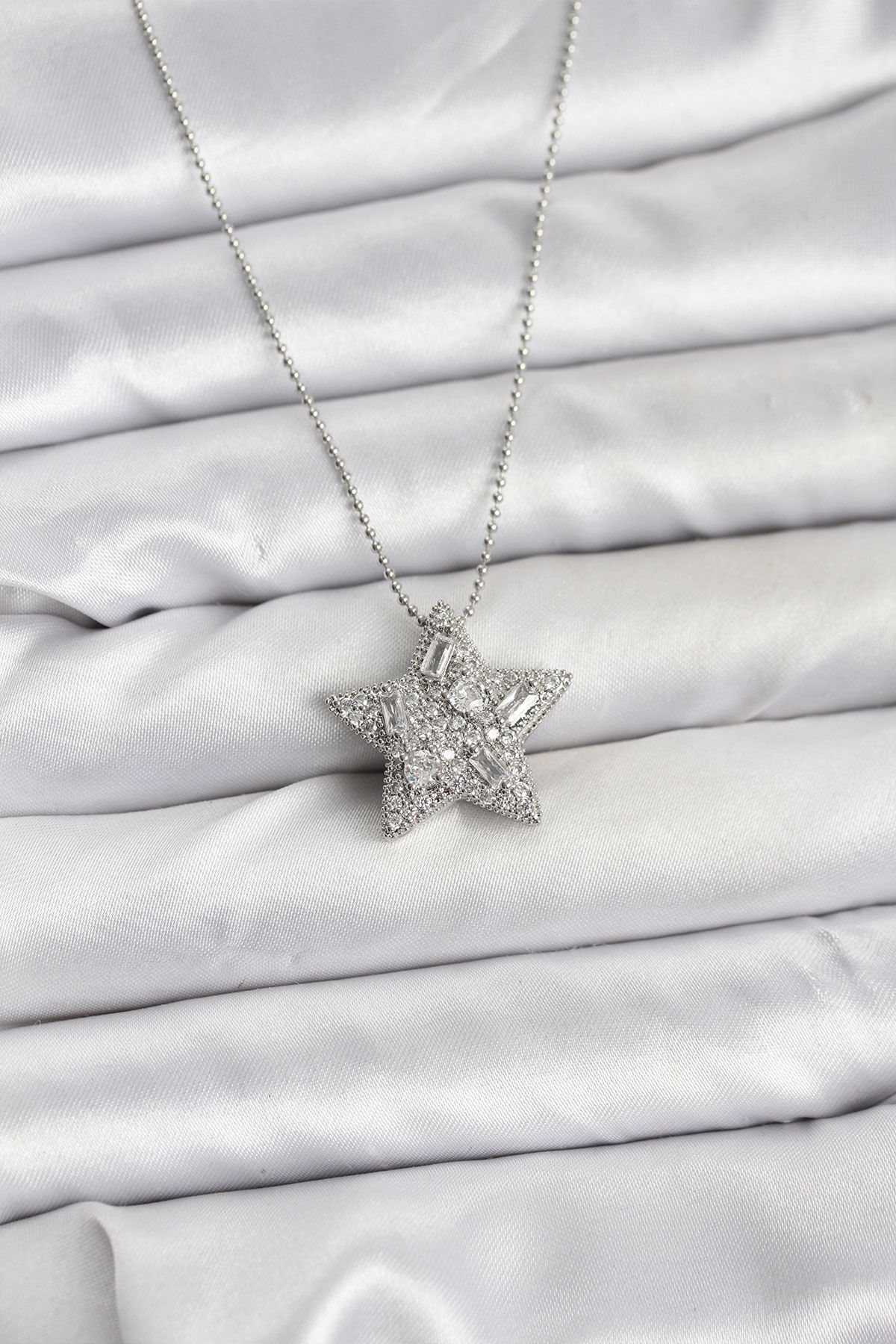 316L Çelik Zincir Gümüş Renk Zincirli Gümüş Yıldız Model Kadın Kolye