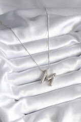 316L Çelik Gümüş Renk Bubble ''M'' Harf Model Kadın Kolye