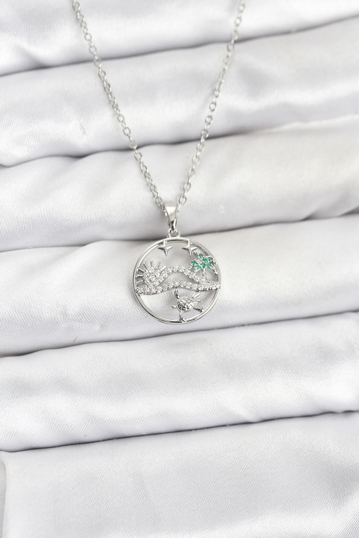 316L Çelik Zincir Gümüş Renk Şans Kolyesi Model Zirkon Taşlı Kadın Kolye