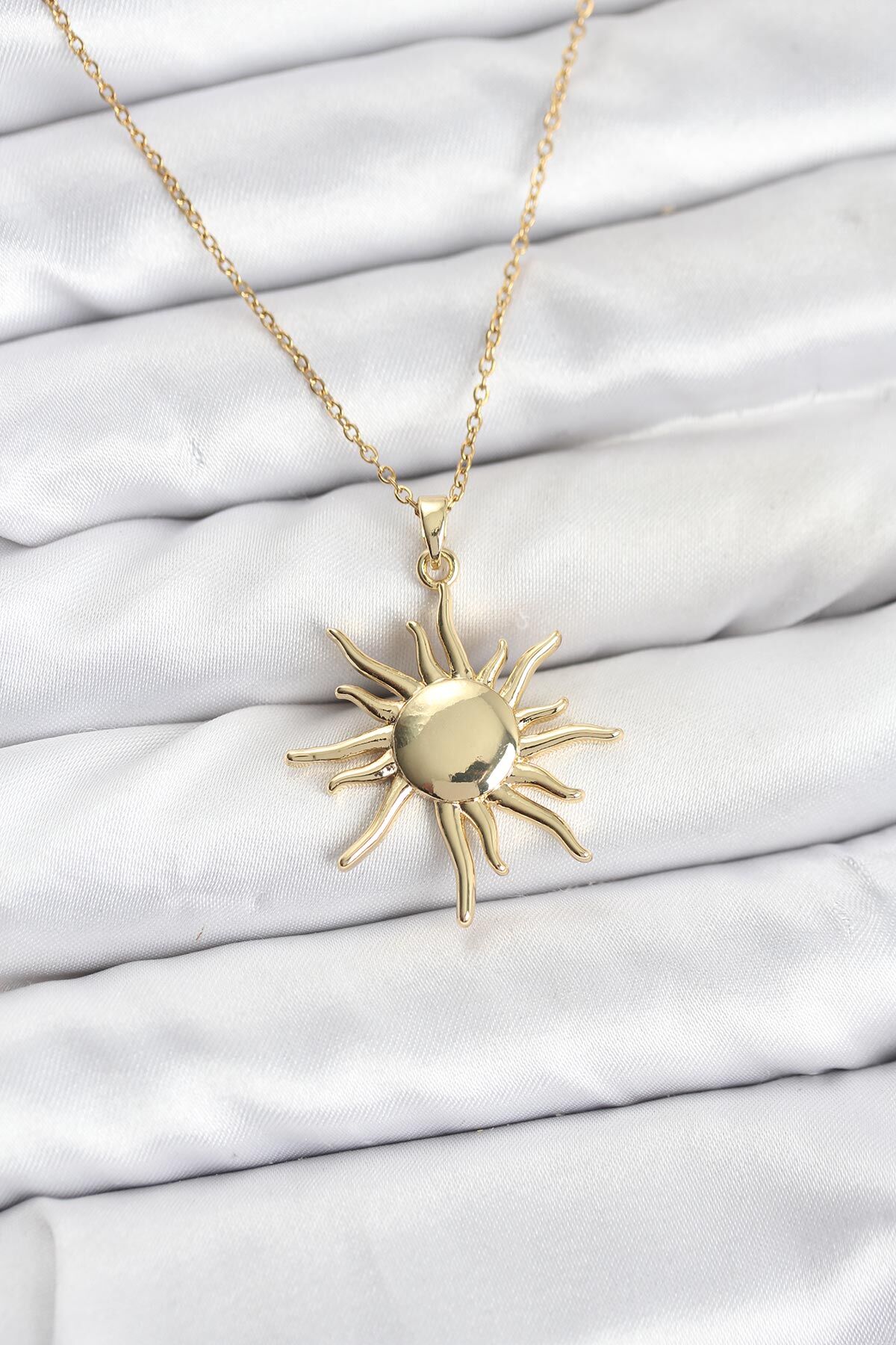 316L Çelik Zincir Gold Renk Güneş Model Kadın Kolye