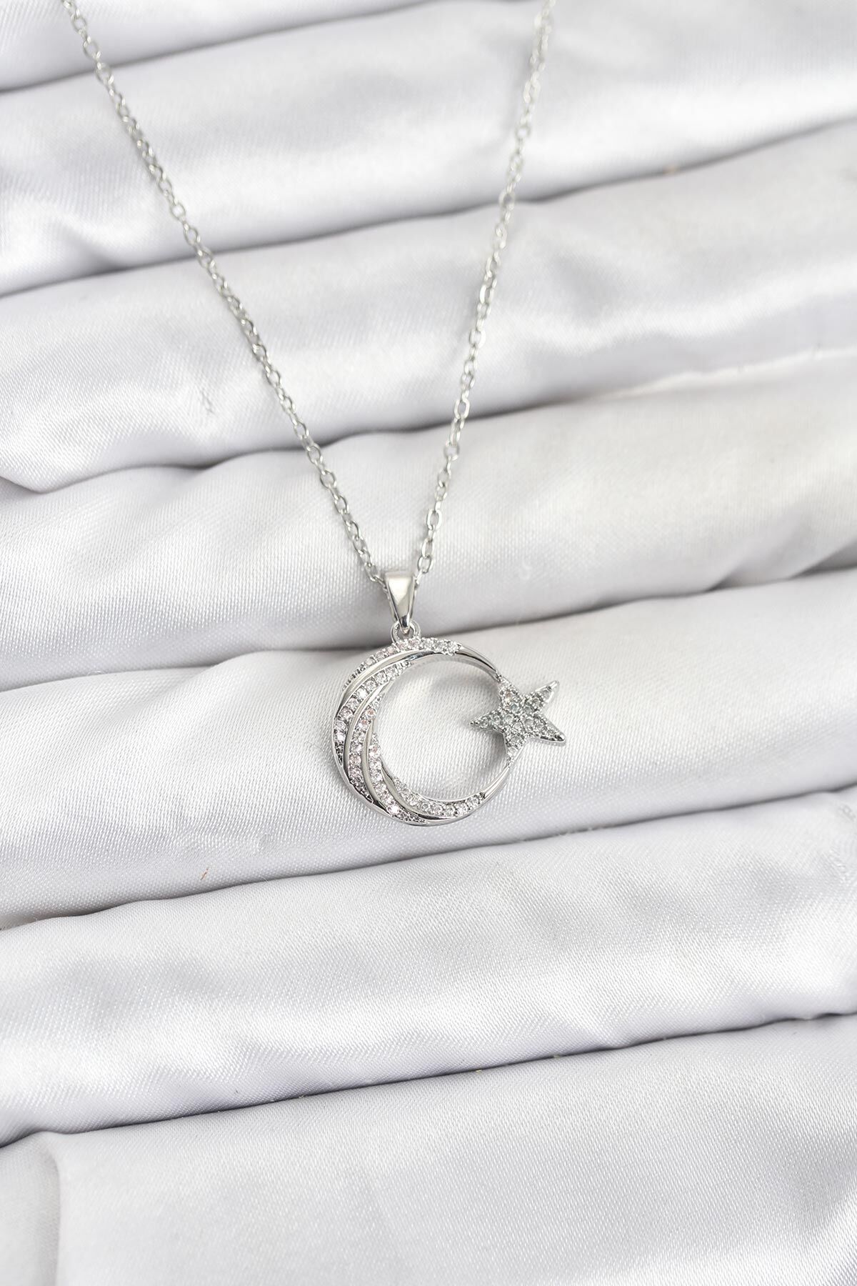 316L Çelik Zincir Gümüş Renk Ay Yıldız Model Zirkon Taşlı Kadın Kolye