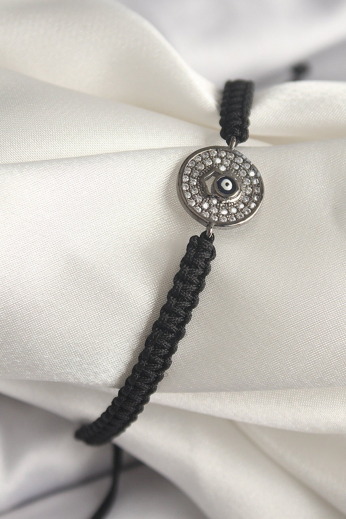 Pirinç Füme Renk Zirkon Taşlı Nazar Boncuk İşleme Makrome Asansörlü Model Kadın Bileklik