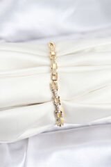 Pirinç Gold Renk VIP Seri Zincir Model Zirkon Taşlı Kadın Bileklik