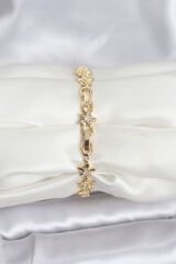 Pirinç Gold Renk VIP Seri Sıralı Taşlı Yıldız Model Zirkon Taşlı Kadın Bileklik