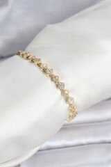 Pirinç Gold Renk VIP Seri Sıralı Yonca Model Zirkon Taşlı Kadın Bileklik