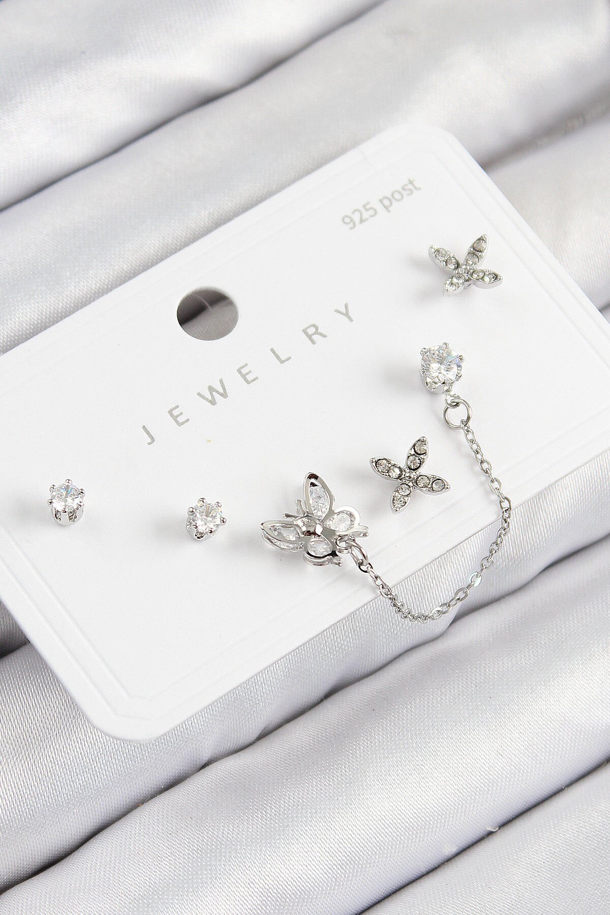 Pirinç Zirkon Taşlı Kelebek Model Gümüş Renk 925 Ayar Gümüş Çivi Kadın Küpe Set