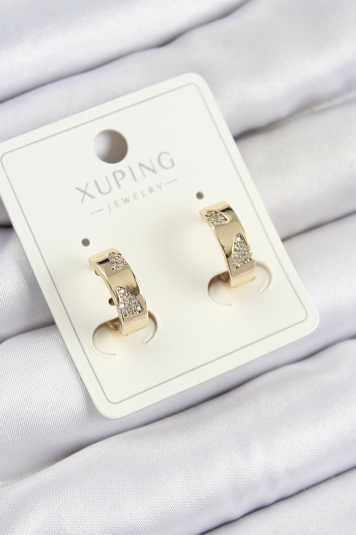 Xuping Zirkon Taşlı Desenli Halka Model Gold Renk Kadın Küpe