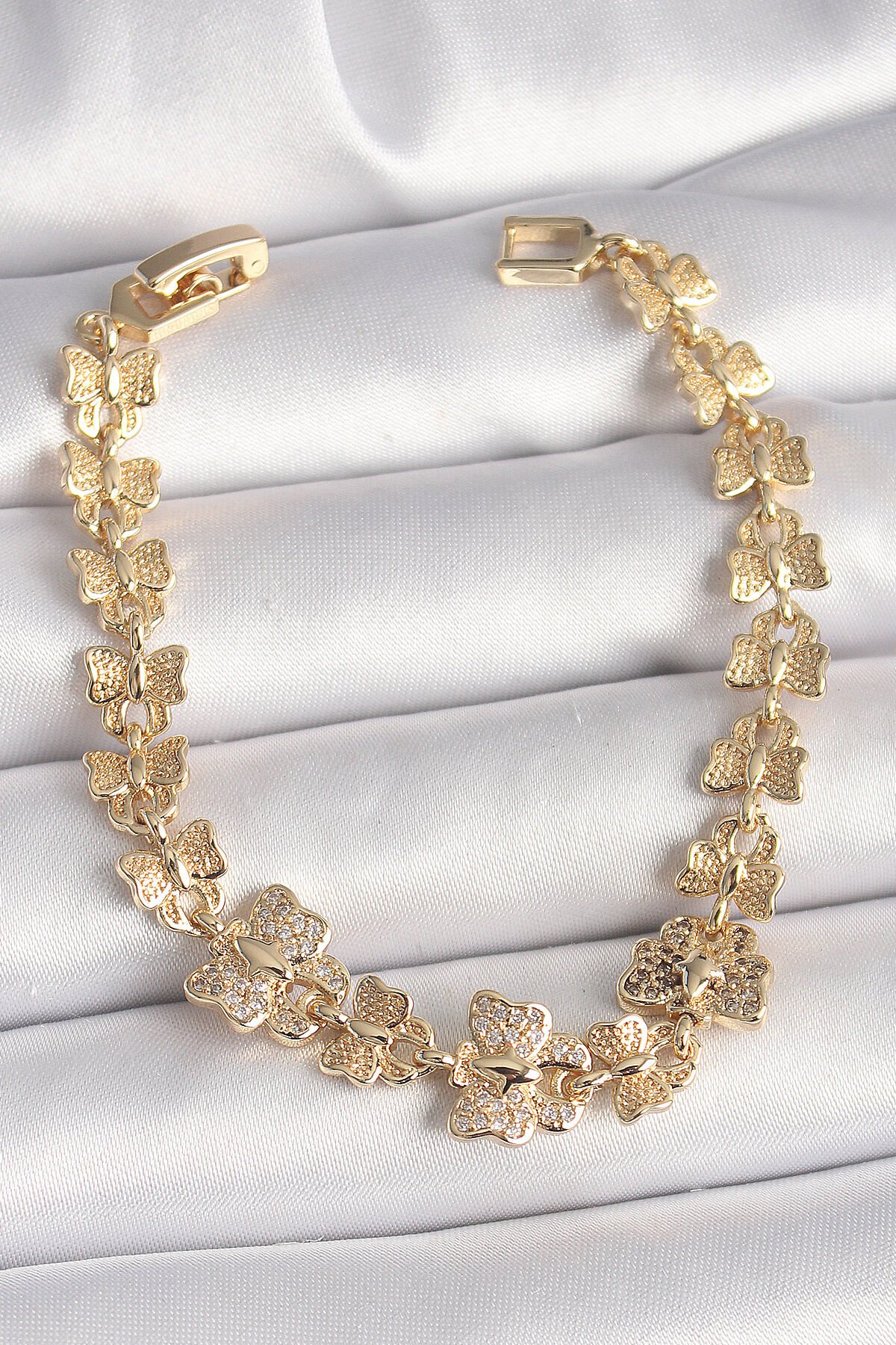 Pirinç Gold Renk Zirkon Taşlı Kelebek Model Zincir Kadın Bileklik