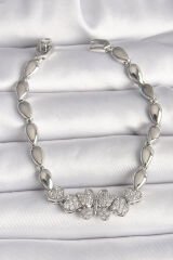 Pirinç Gümüş Renk Zirkon Taşlı Kelebek Figür Damla Zincir Model Kadın Bileklik