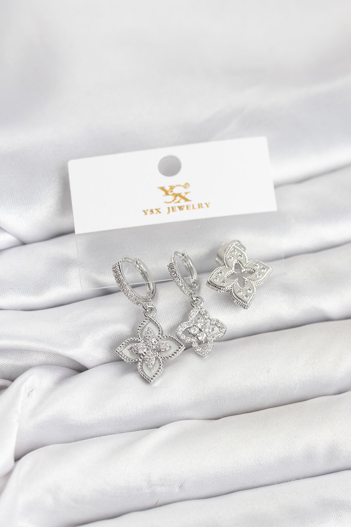 Pirinç Gümüş Renk Yonca Model YSX Trio Küpe Seti