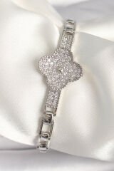 Pirinç Gümüş Renk Zirkon Taşlı Yonca Model Kadın Bileklik