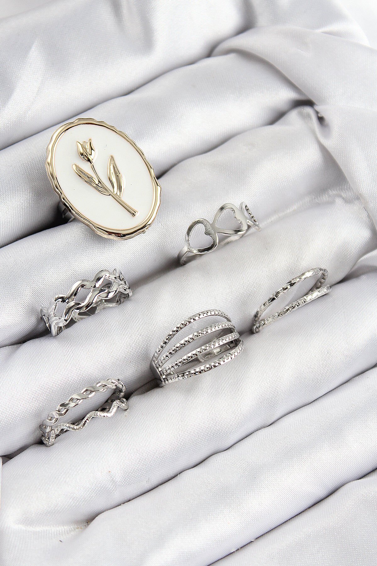 Pirinç Zirkon Taşlı Lale Model Gümüş Renk Kadın Yüzük Kombin Set