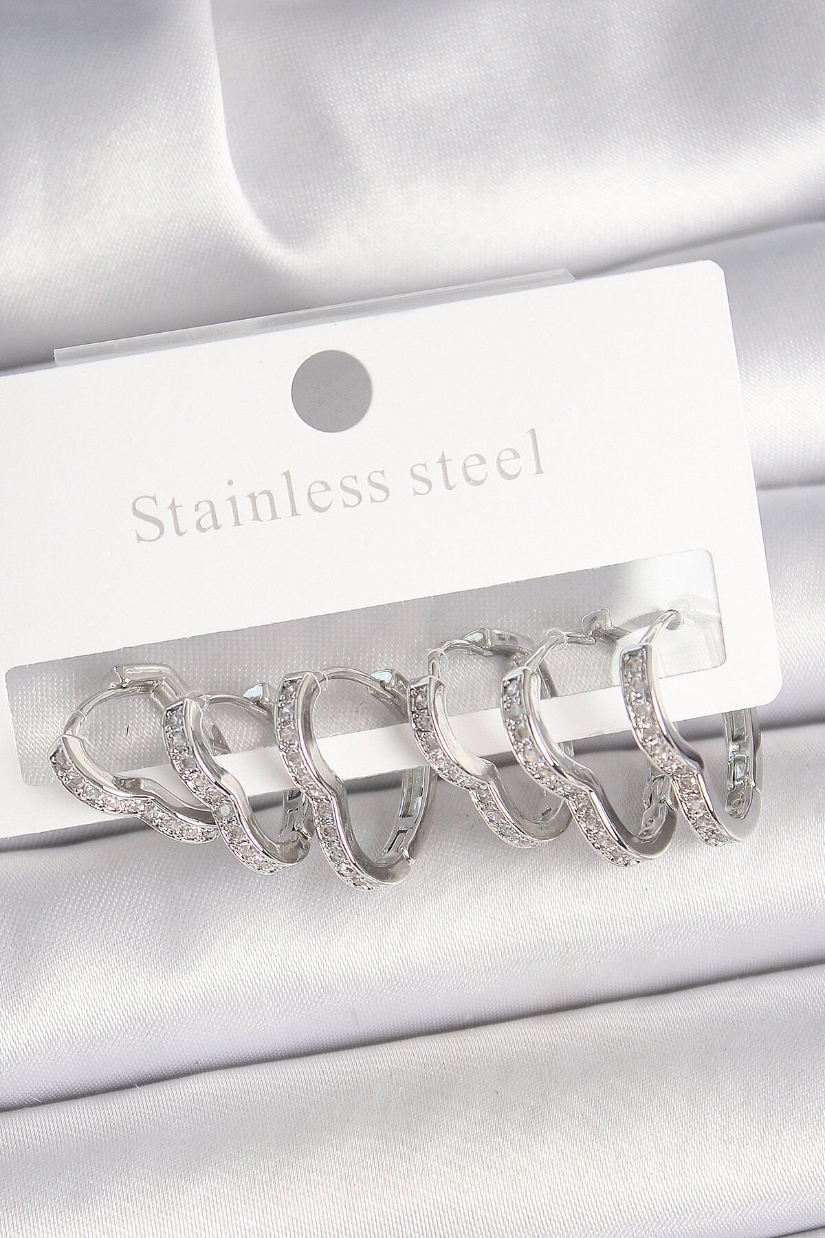 Pirinç Gümüş Renk Zirkon Taşlı 3 Çift Kalp Model Kadın Küpe