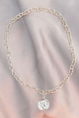 Gümüş Metal Zincirli Kadın Kolye