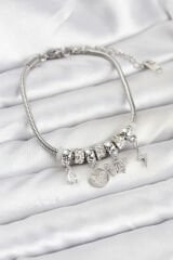 Pirinç Gümüş Renk Kelebek Charmlı Kadın Bileklik