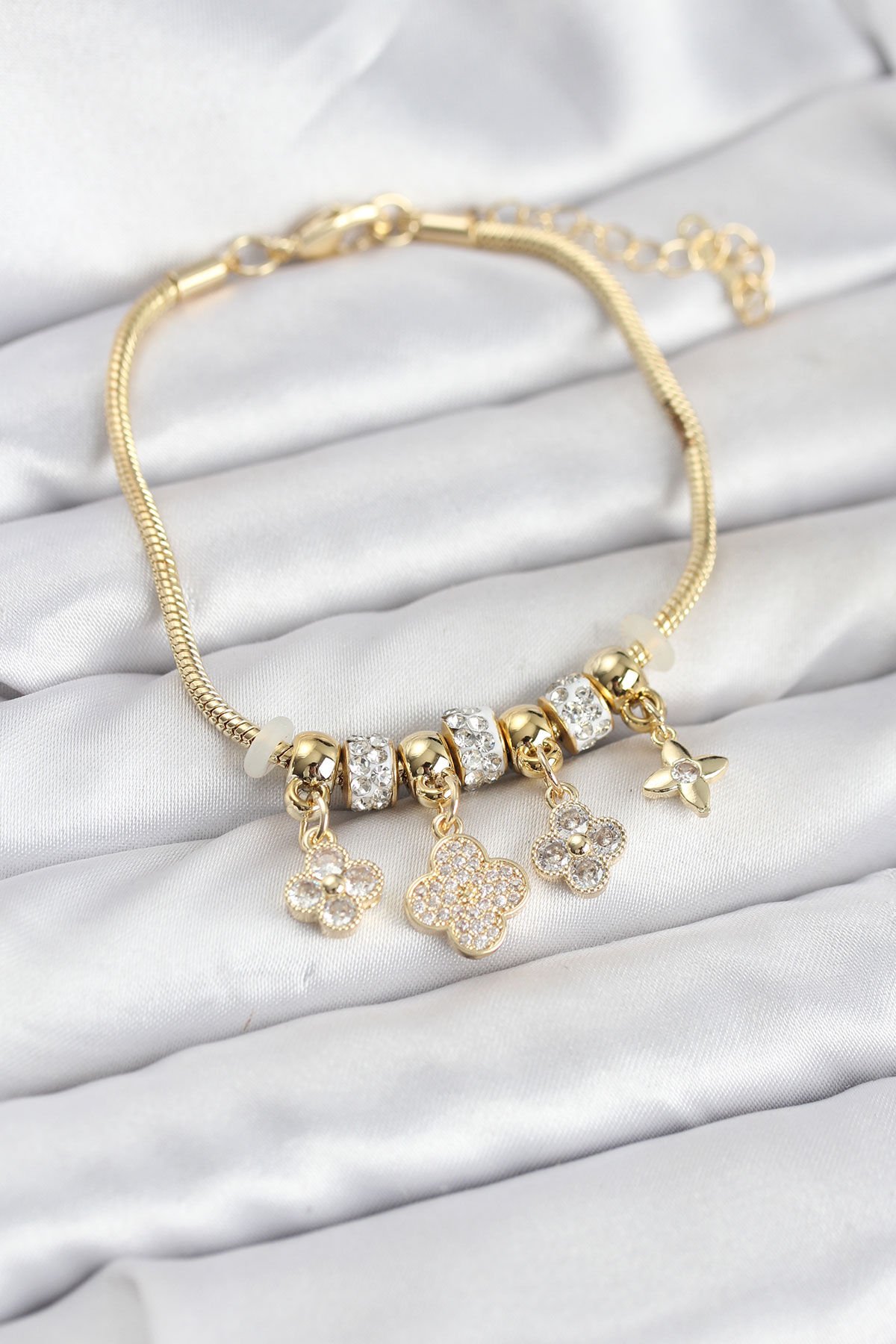 Pirinç Gold Renk Yonca Model Kadın Bileklik