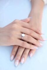 Yuvarlak Plaka Gümüş Renk Kadın Yüzük