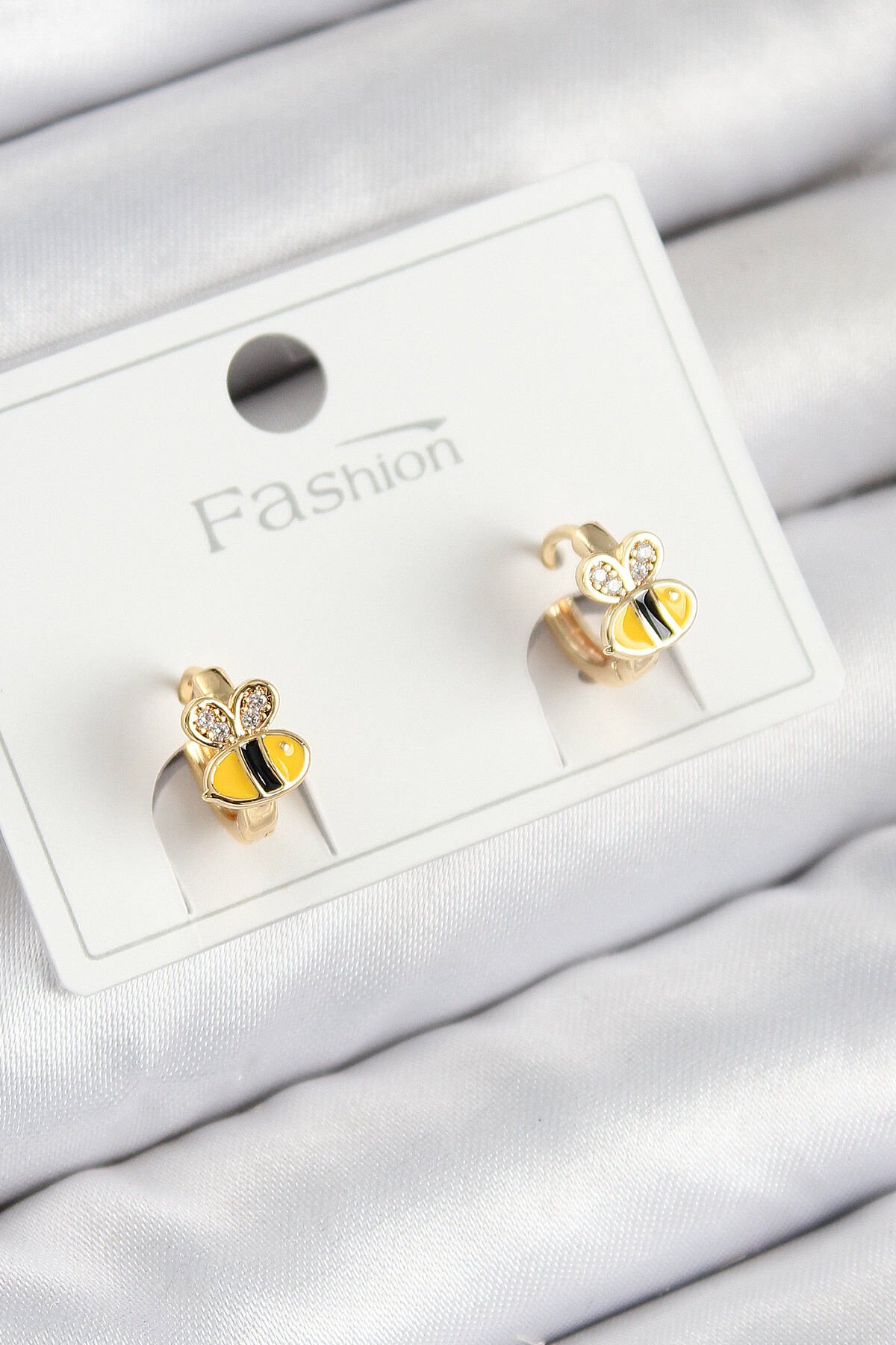 Pirinç Zirkon Taşlı Arı Model Gold Renk Çocuk Küpe