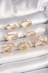 Pirinç Gold Renk Beyaz Mineli Kalp Zirkon Taşlı Çiçek Detay Kadın Yüzük Kombini