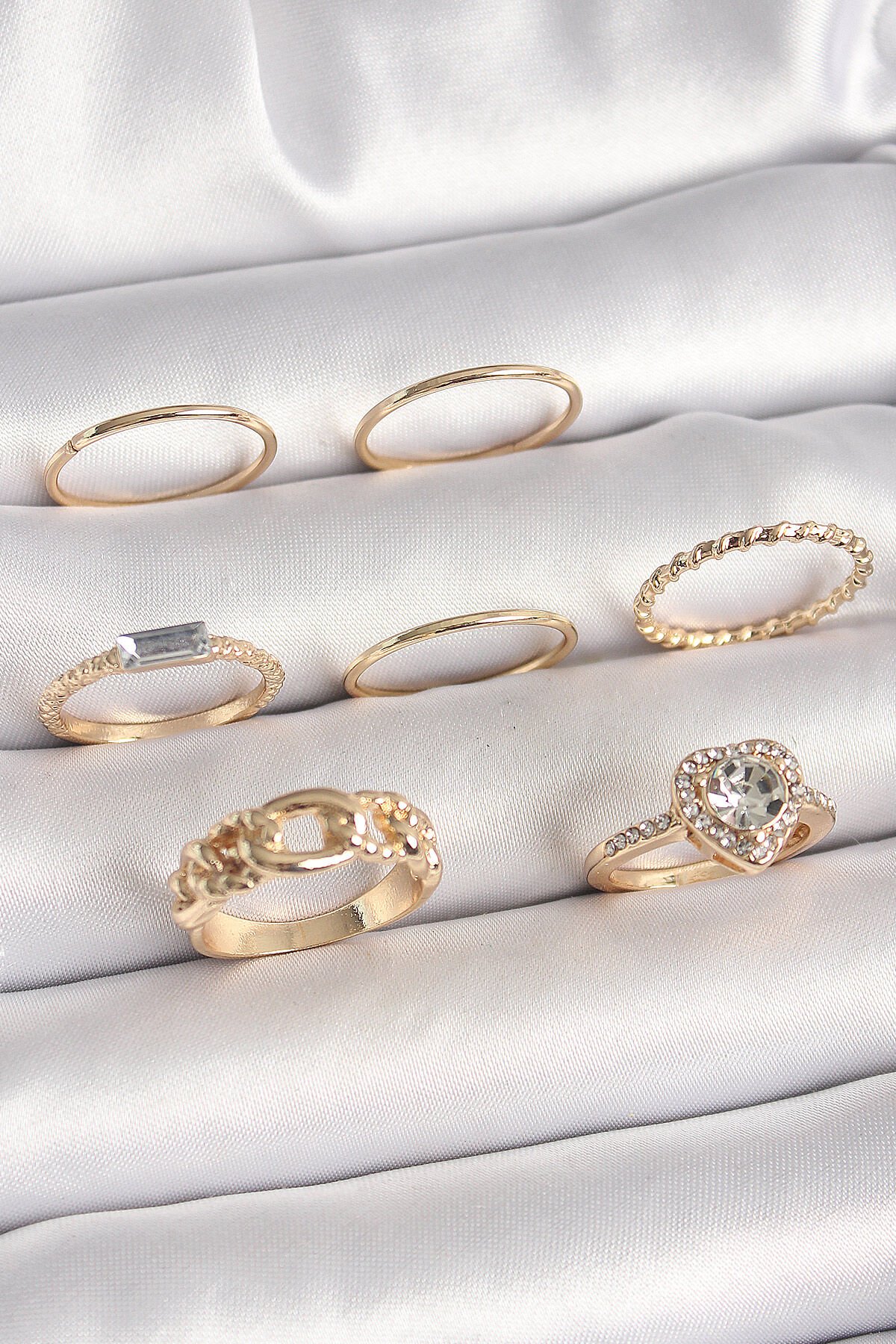 Pirinç Gold Renk Zirkon Taşlı Kalp Figür Düğüm Detay Kadın Yüzük Kombini