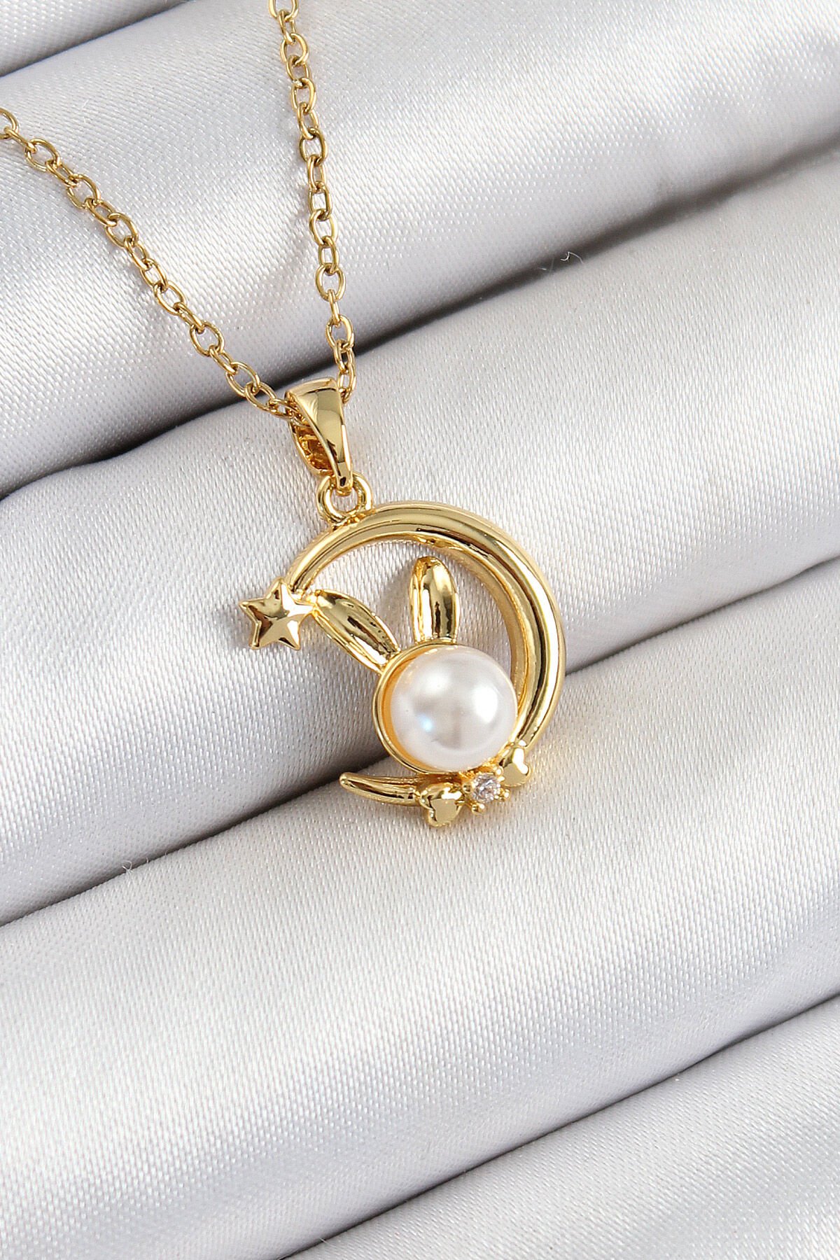 316L Çelik İnci Detaylı Hilal Tavşan Model Gold Renk Kadın Kolye
