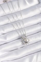 316L Çelik Gümüş Renk Zirkon Taşlı Güneş Model İşleme Yazı Detay Arkadaşlık Kolyesi