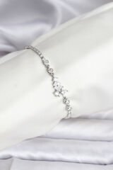 Çiçekli Model Zirkon Taşlı Gümüş Renk Su Yolu Kadın Bileklik