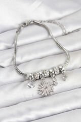 Kutup Yıldızı Model Charmlı Gümüş Renk Kadın Bileklik